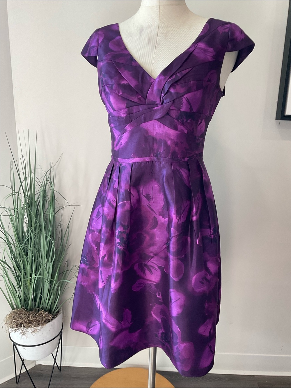 Adriana Papell Elegant Purple Floral Fit-and-Flare Dress Size 14